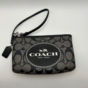 Coach Horse Carriage Signature Wristlet Black Gray Logo‎  F51783 Zip Clutch